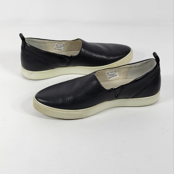 Ecco Black Leather Slip-On #330 Size 5 - Picture 3 of 11